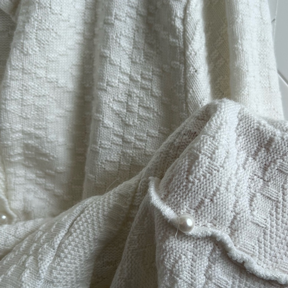 Women's vintage white D'Allaird's cable-knit cardigan sweater size L - Picture 4 of 10